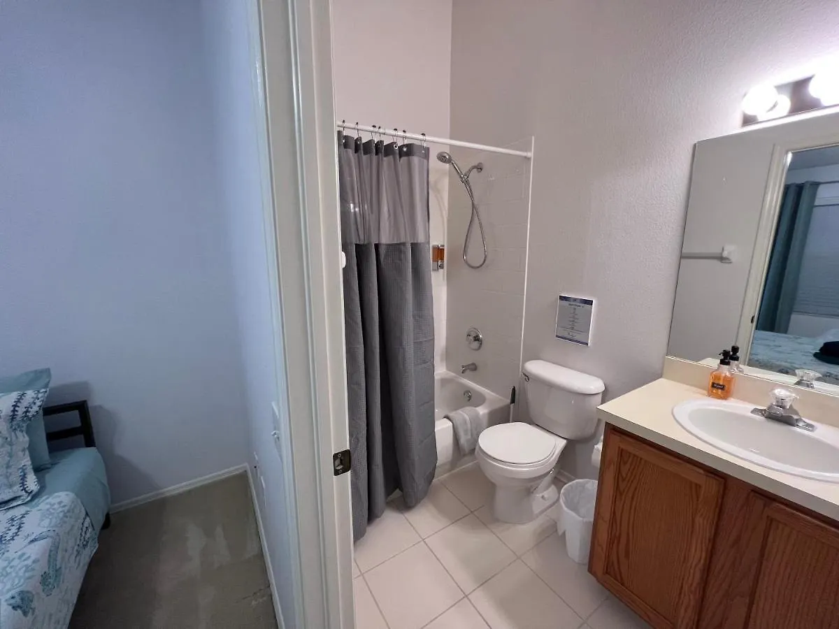 Elegant Long Stay -King Bed - Pool - Wifi - Tampa Palms - Moffitt - Gated - Pets Ok - In New Tampa By Hunters Green - Live Oak - Cory Lake Isles Area - H2