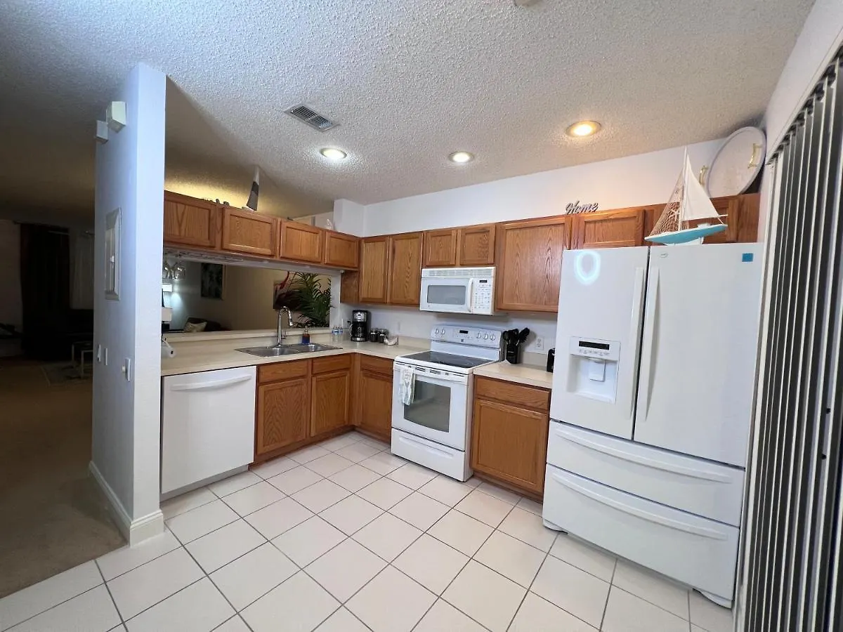 Elegant Long Stay -King Bed - Pool - Wifi - Tampa Palms - Moffitt - Gated - Pets Ok - In New Tampa By Hunters Green - Live Oak - Cory Lake Isles Area - H2 Holiday home